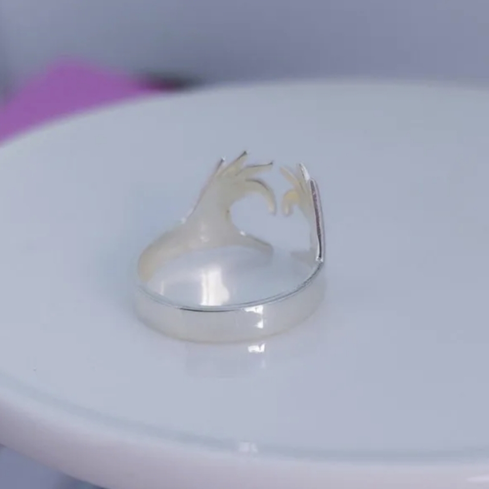Elegant Hand Heart Gesture Ring - Picture 3 of 4
